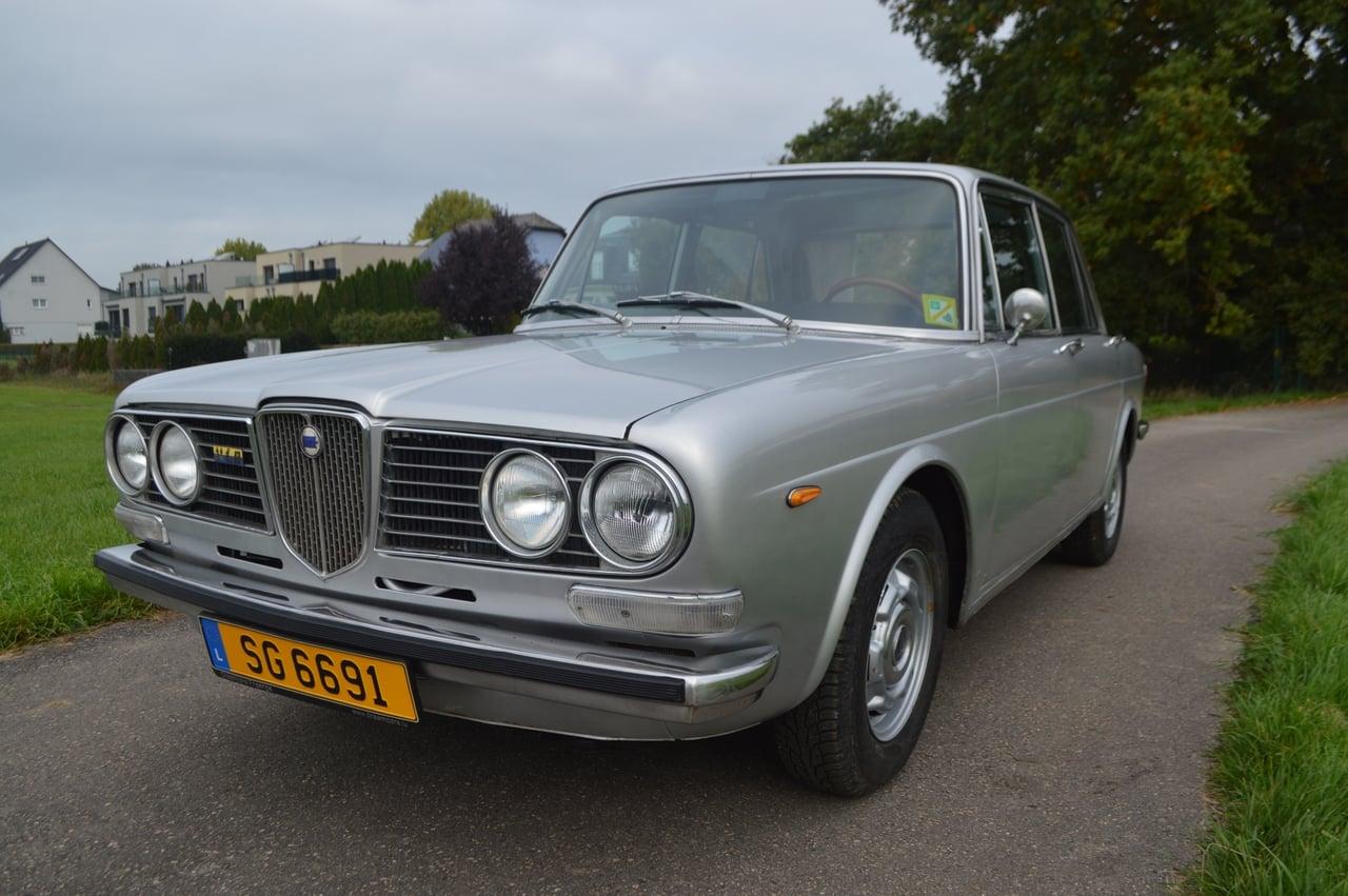 1974 Lancia 2000 LesAnciennes.com