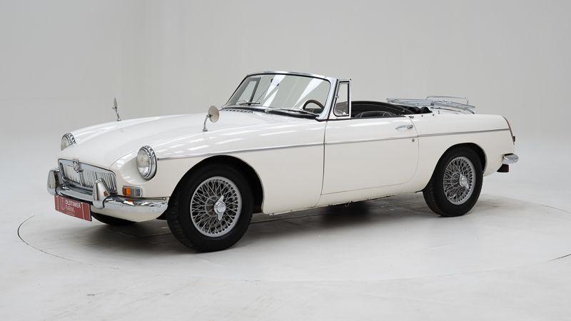 MG B - 1967 LesAnciennes.com