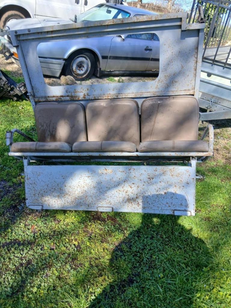 BANQUETTE 3PLACES 132cm PEUGEOT J7-J9 LesAnciennes.com