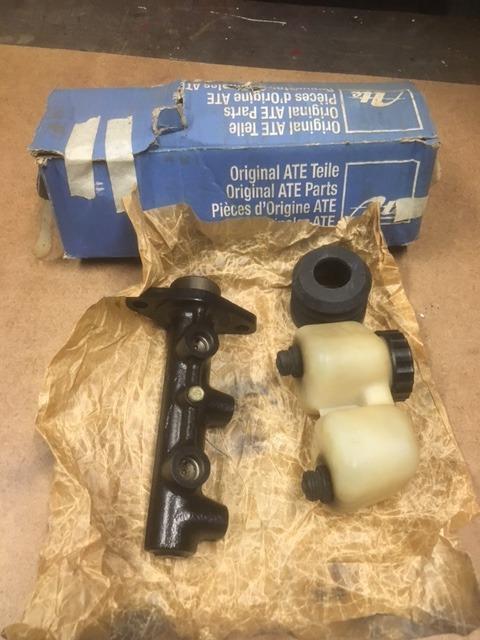 Maitre cylindre frein ATE + bocal NF volvo 140 LesAnciennes.com