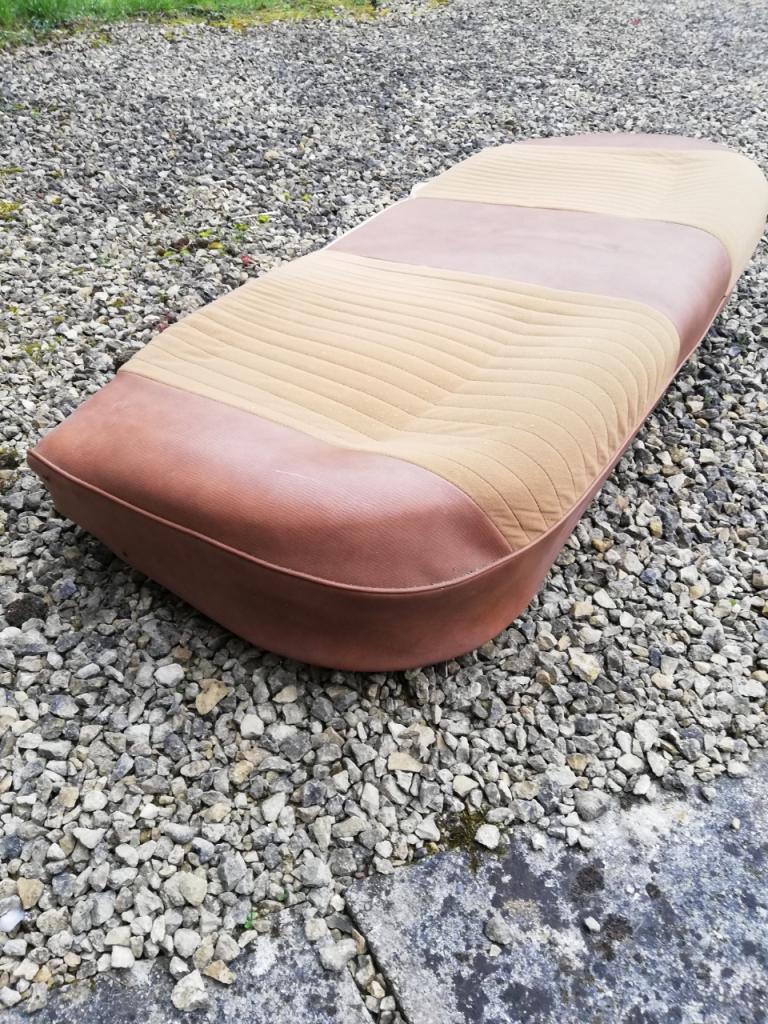 Sellerie PEUGEOT 304 berline 1971 LesAnciennes.com