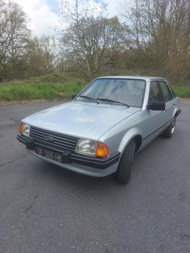 FORD Escort mk3 - 1981 LesAnciennes.com