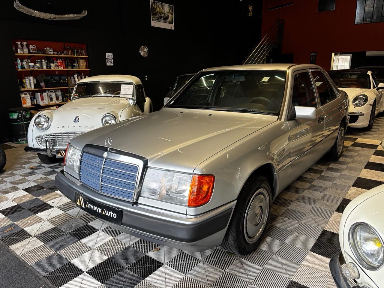MERCEDES 250 D W124 250d Turbo - 1992 LesAnciennes.com