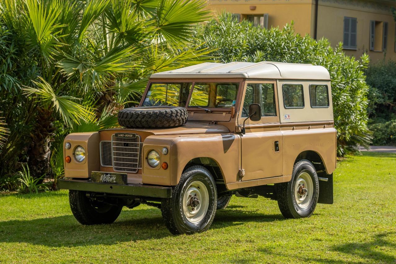 LAND ROVER 88 88 Série III Export - 1975 LesAnciennes.com