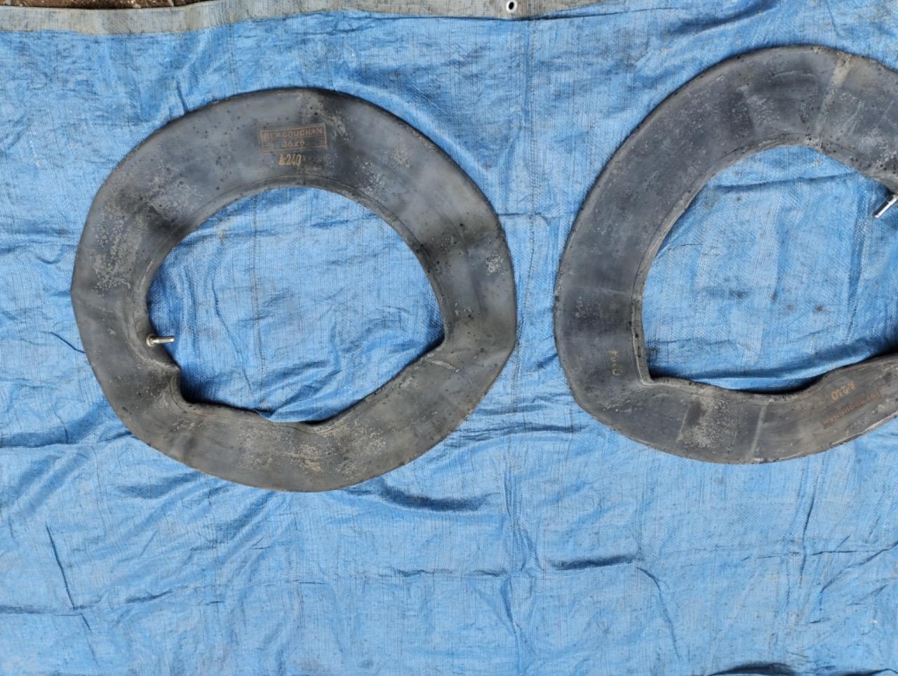 Chambre air ancêtre 36x6 pneu 700x24 LesAnciennes.com