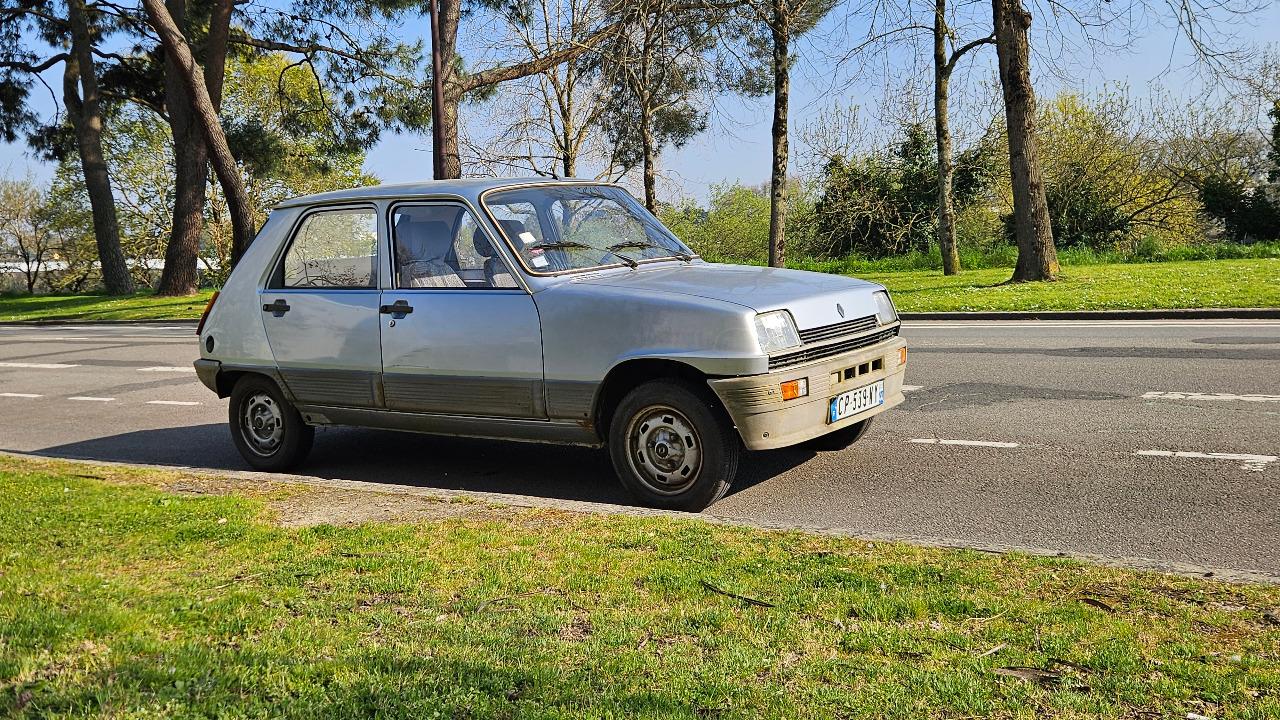 RENAULT 5 (R5) - 1983 LesAnciennes.com