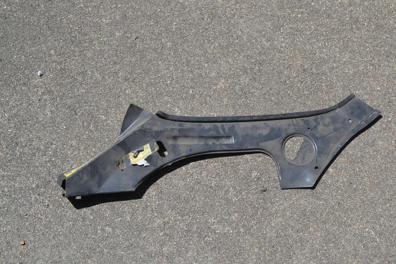 Doublure custode AR DTE PEUGEOT 204 304, neuve LesAnciennes.com