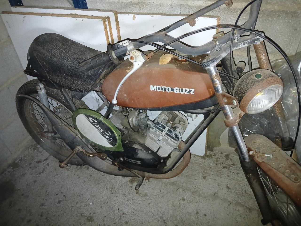 MOTO GUZZI 50 CROSS - 1974 LesAnciennes.com