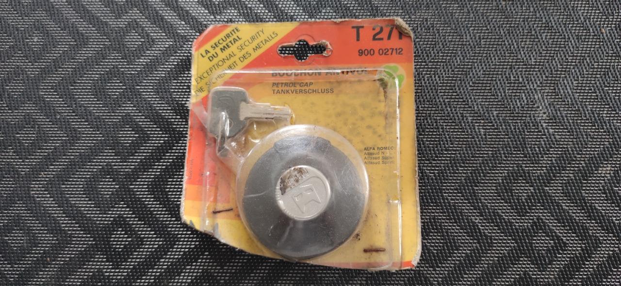 Bouchon de réservoir ALFA ROMEO Alfasud LesAnciennes.com