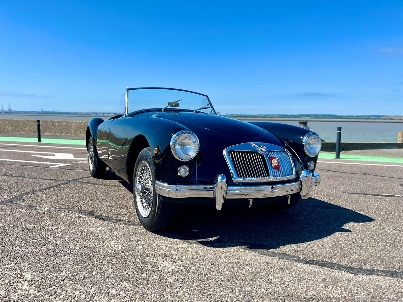 1958 MG MGA LesAnciennes.com