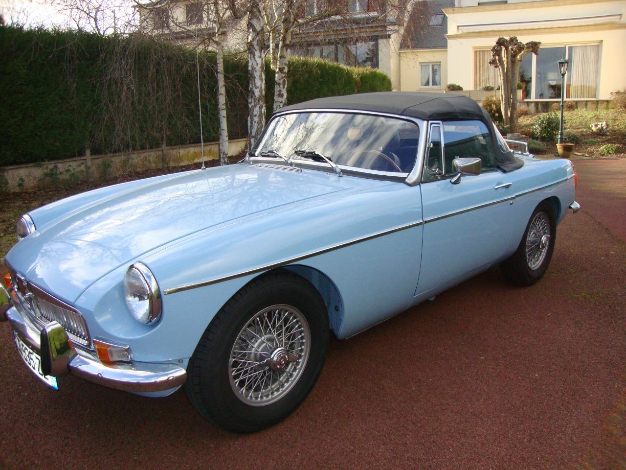 MG MGB cabriolet - 1979 LesAnciennes.com