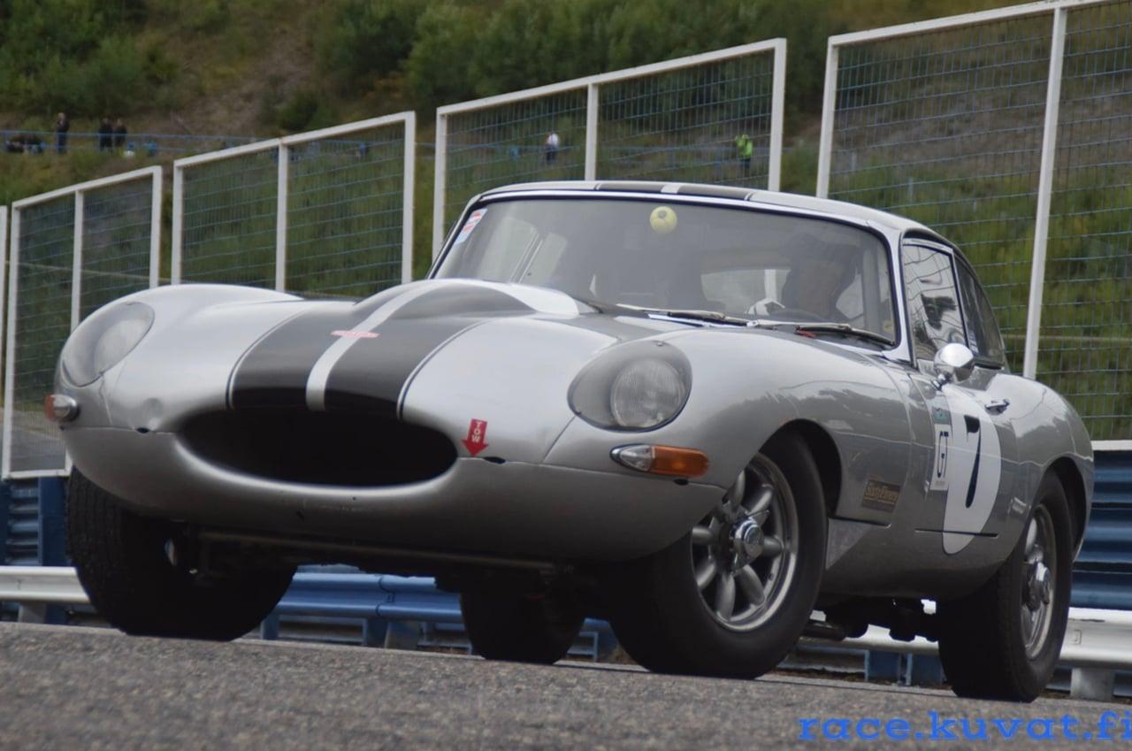 1965 Jaguar E-Types Series 1 FIA-Approved Street L LesAnciennes.com