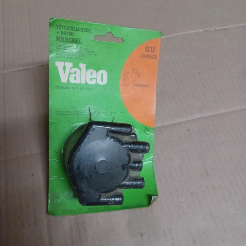 1 tête d’allumeur, 1 doigt d’allumage CITROEN DS LesAnciennes.com