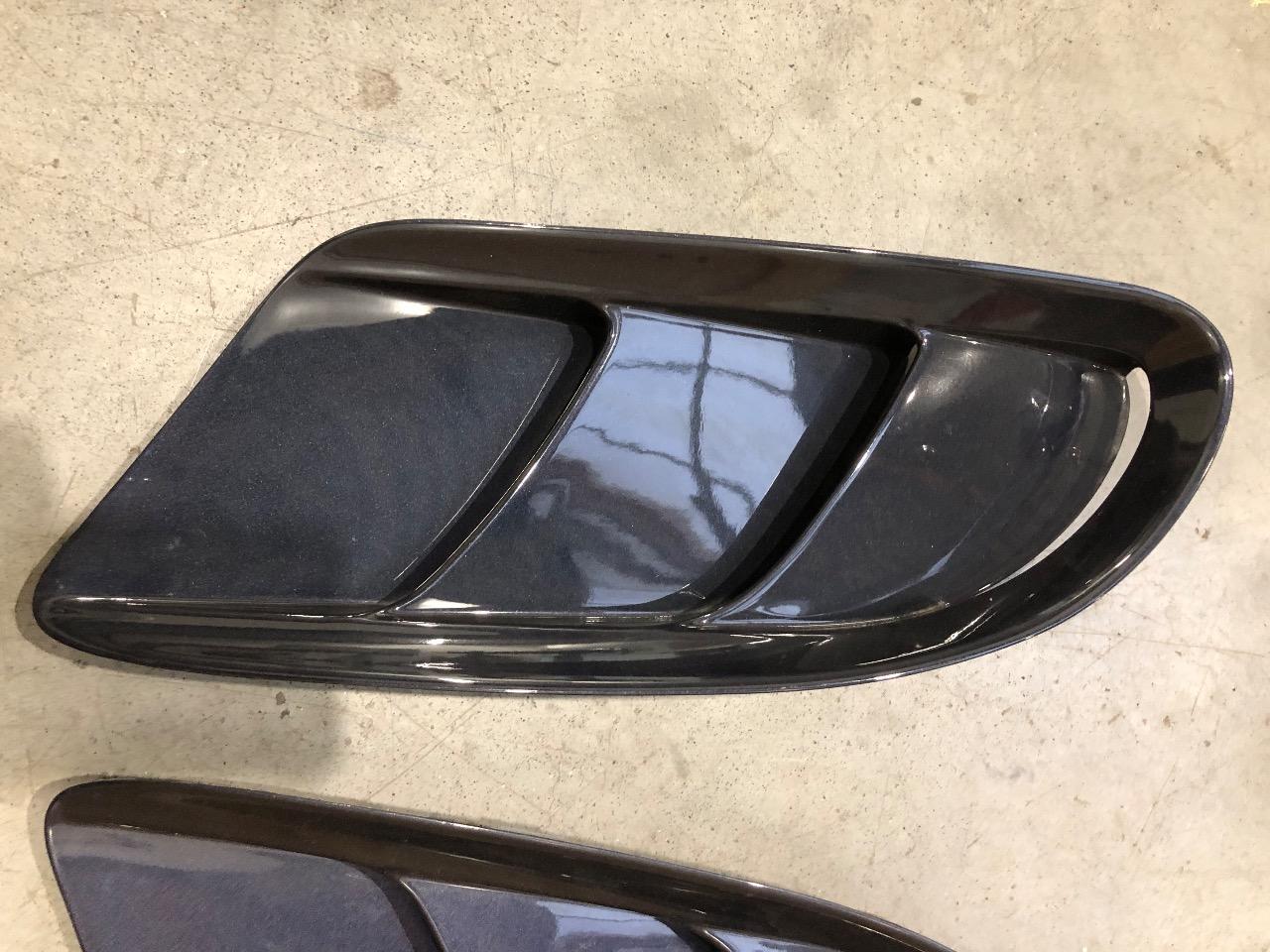 Grille de capot MASERATI 3200 GT LesAnciennes.com