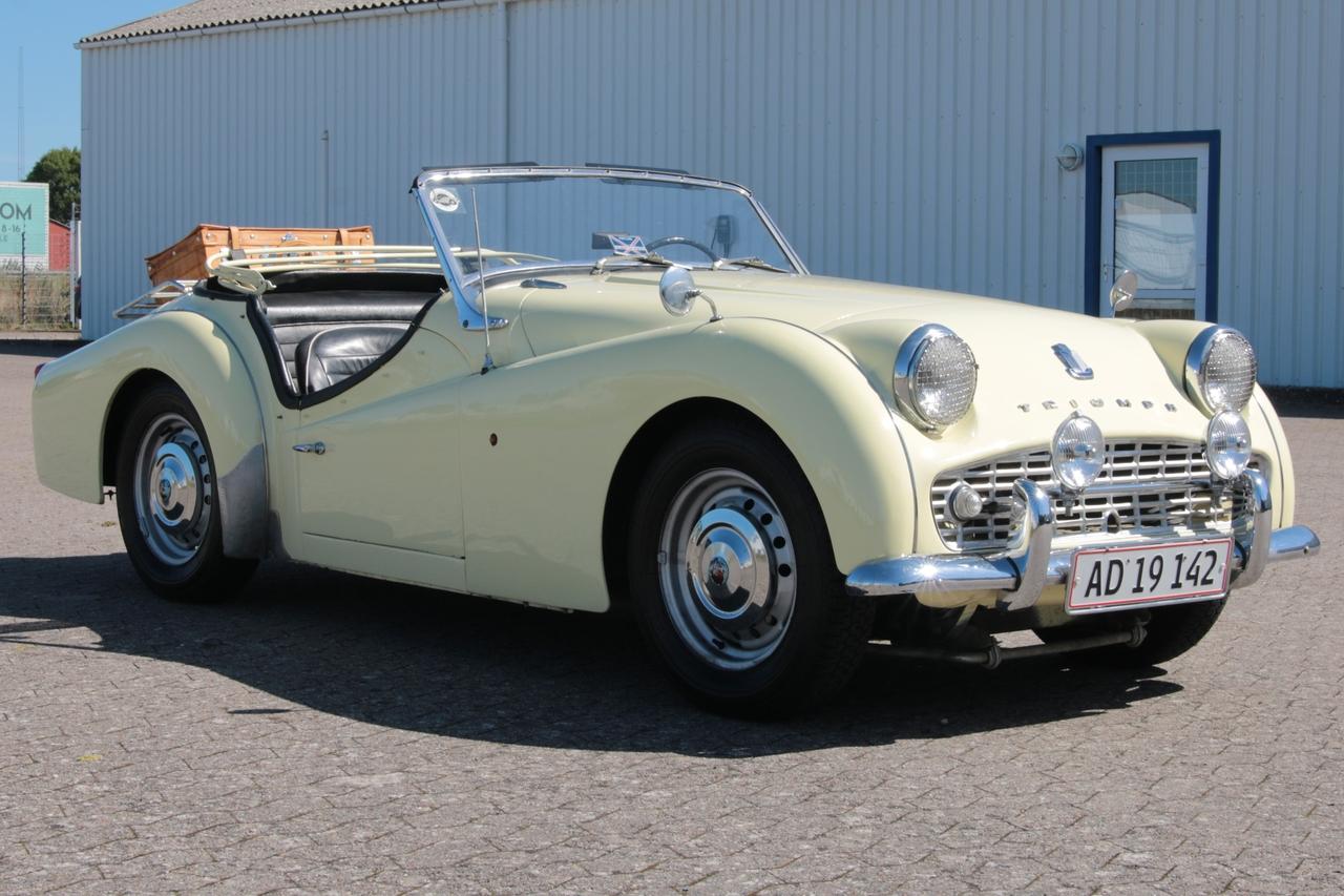 1959 Triumph TR3A LesAnciennes.com