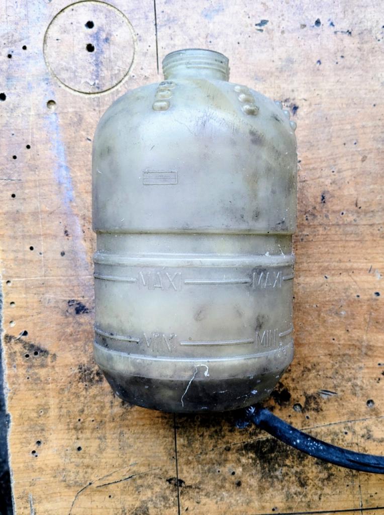 Vase d'expansion RENAULT Super 5 LesAnciennes.com