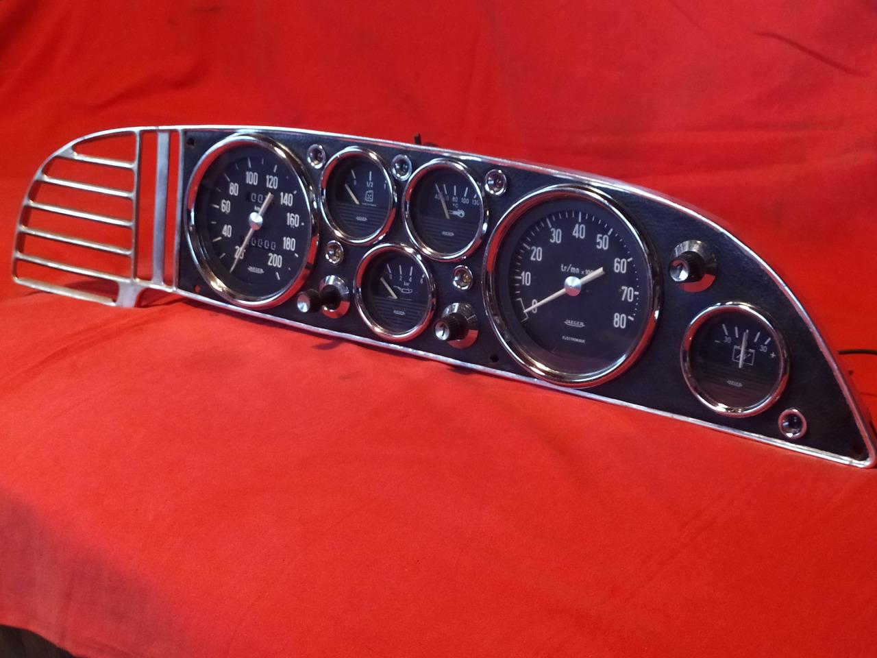 Tableau de bord JEAGER Citroen DS PALLAS - 21 LesAnciennes.com