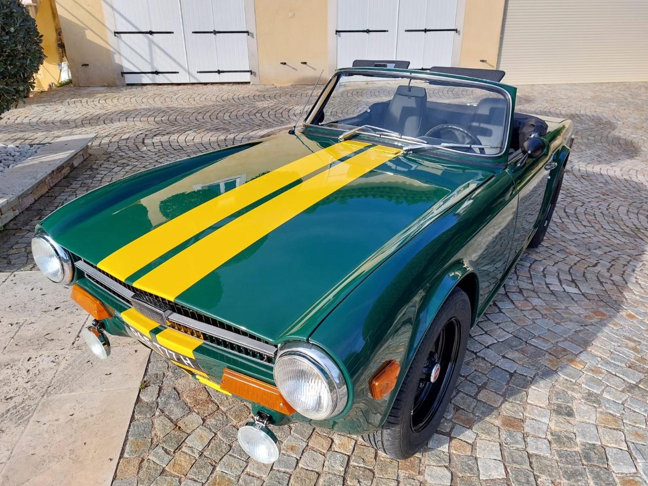 TRIUMPH TR6 Carburateur - 1971 LesAnciennes.com