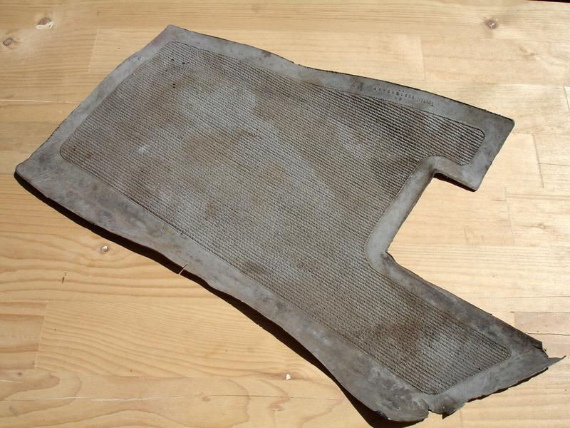 Tapis caoutchouc ALFA ROMEO Giulia Sprint GT GTA LesAnciennes.com