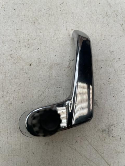 Locquet verrouillage deflecteur VOLVO 140 ,1967 LesAnciennes.com