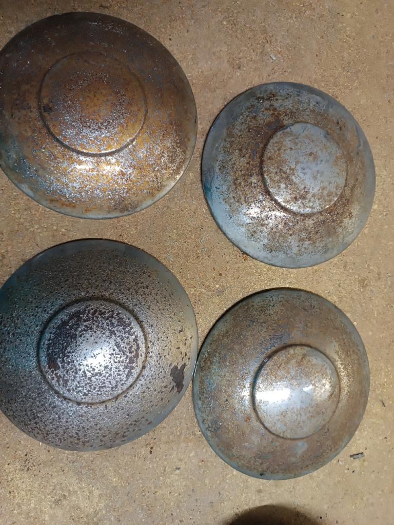 Lot De 4 Enjoliveurs Pour Renault 4 Cv LesAnciennes.com