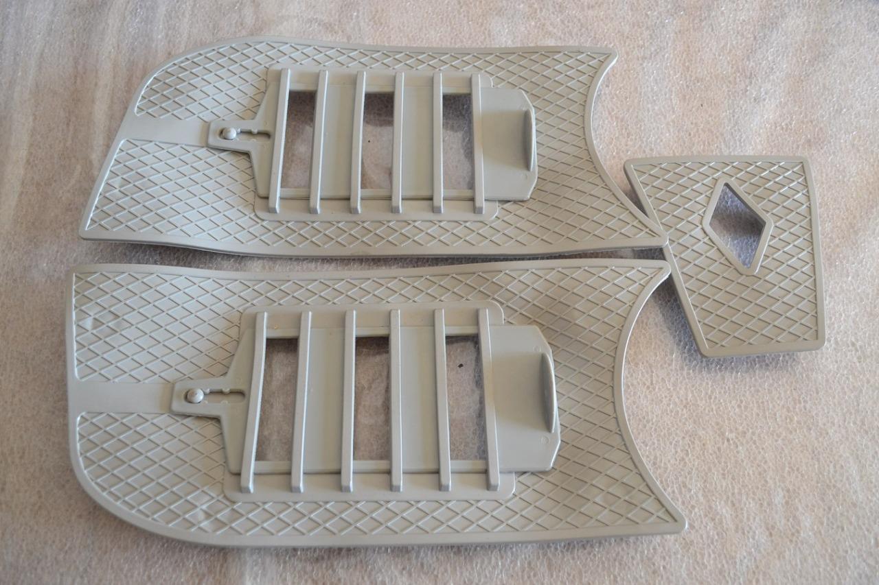 Ecran de calandre RENAULT 16 (R16), neuf LesAnciennes.com