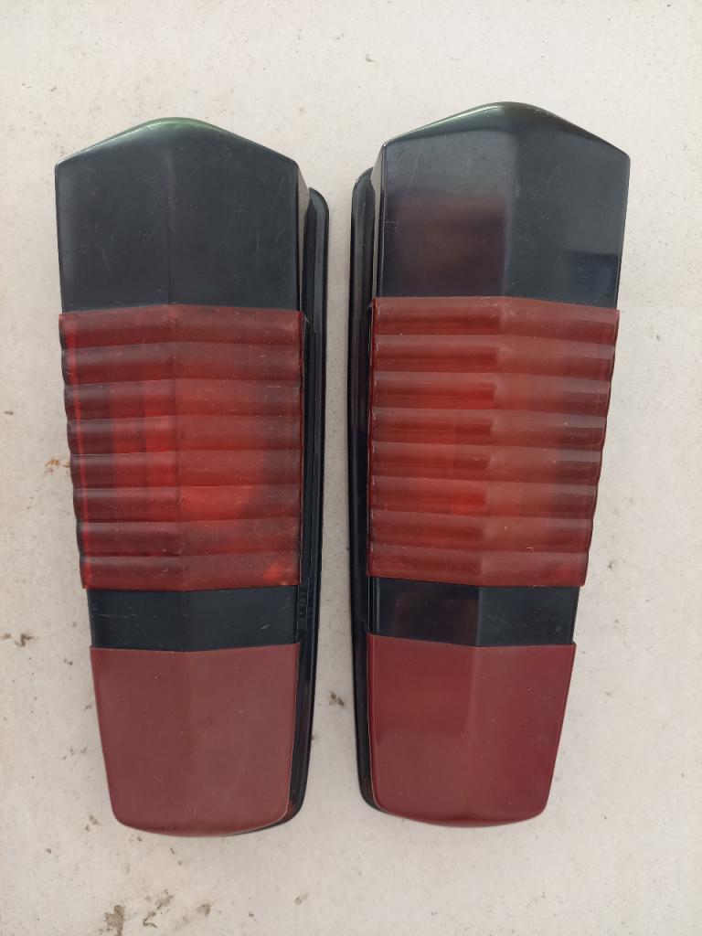 Lot cabochons feux arrière Citroën DS ID LesAnciennes.com