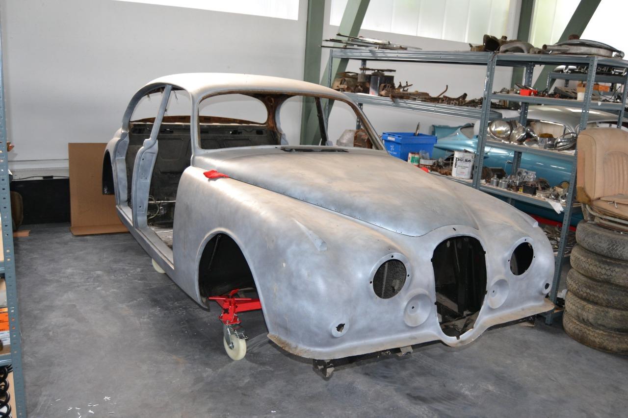 Châssis restauré JAGUAR MK2 LesAnciennes.com