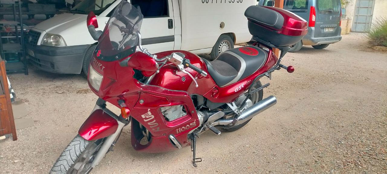 SUZUKI GSX 1100 GSXG 1100 - 1993 LesAnciennes.com