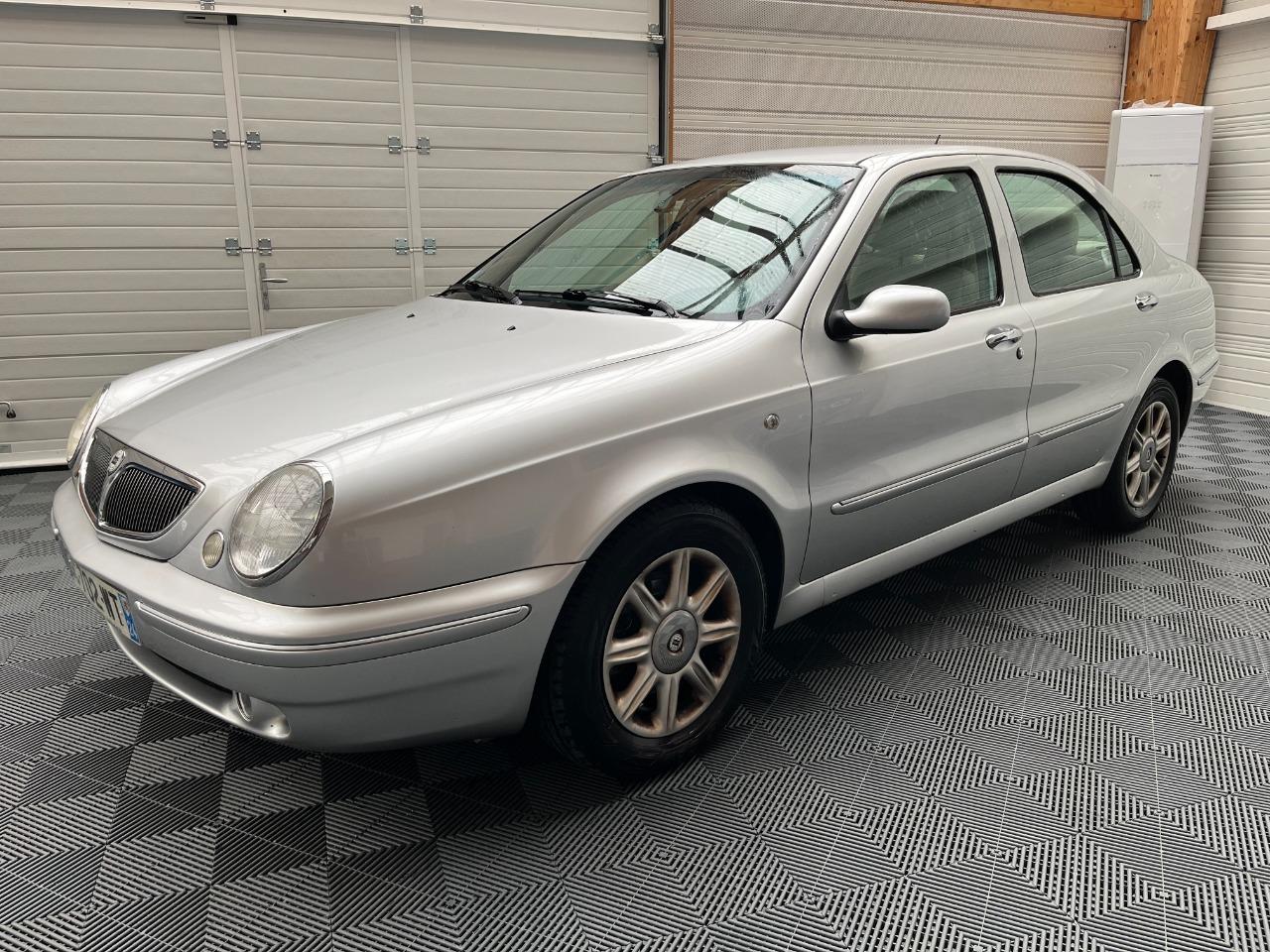 LANCIA LYBRA 1.9 JTD 105 EXECUTIVE - 2002 LesAnciennes.com