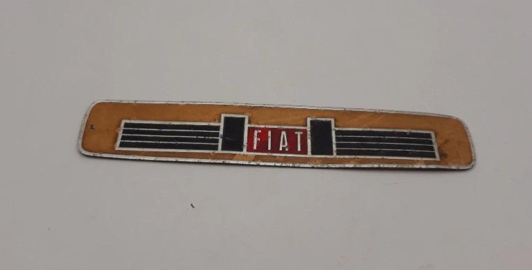 FIAT 850 inscription tableau LesAnciennes.com