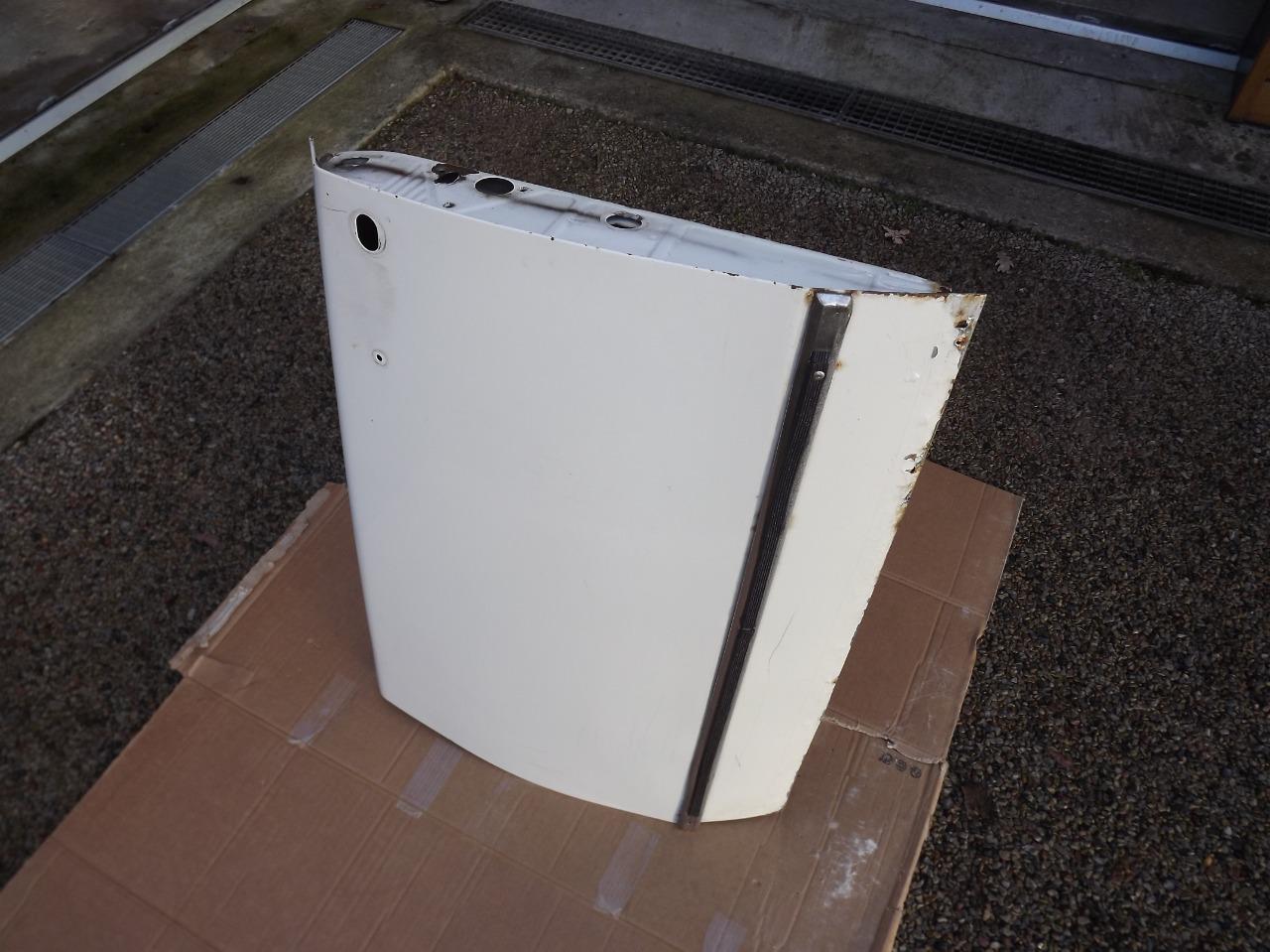 4 portes nues (2 AV + 2 AR) de Citroën DS ID LesAnciennes.com