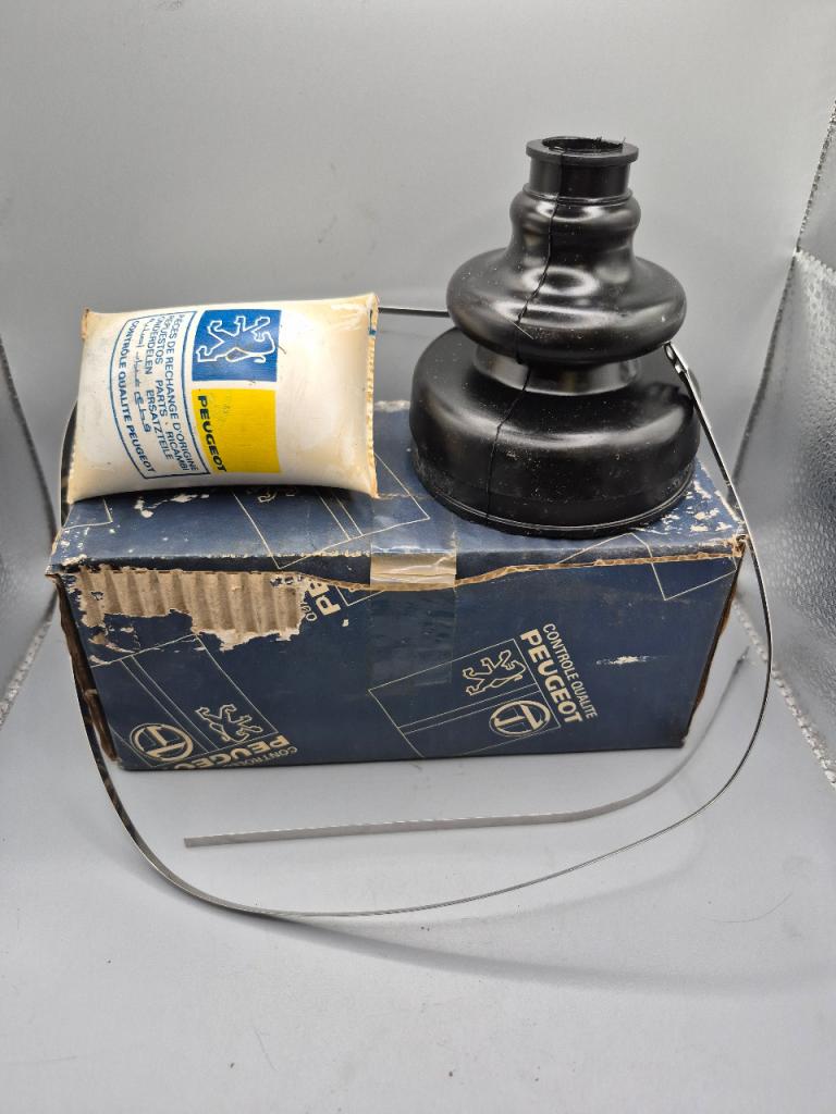 Soufflet de Cardan coté Pont Peugeot 305 LesAnciennes.com