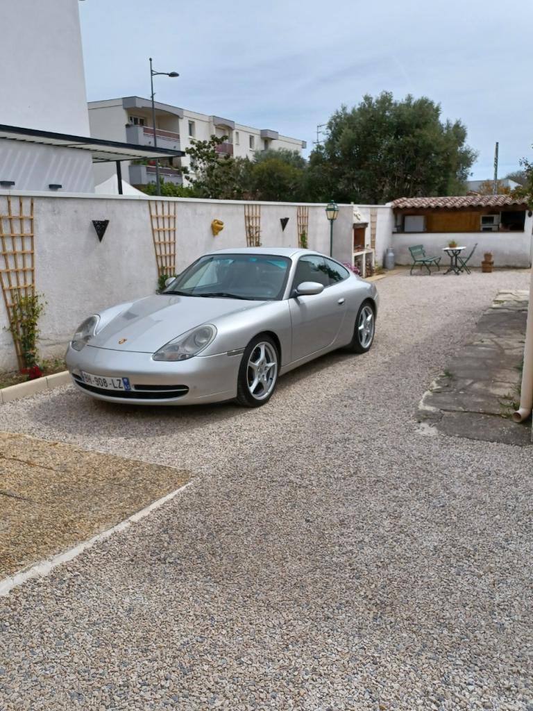 PORSCHE 996 carrera 4 - 2000 LesAnciennes.com
