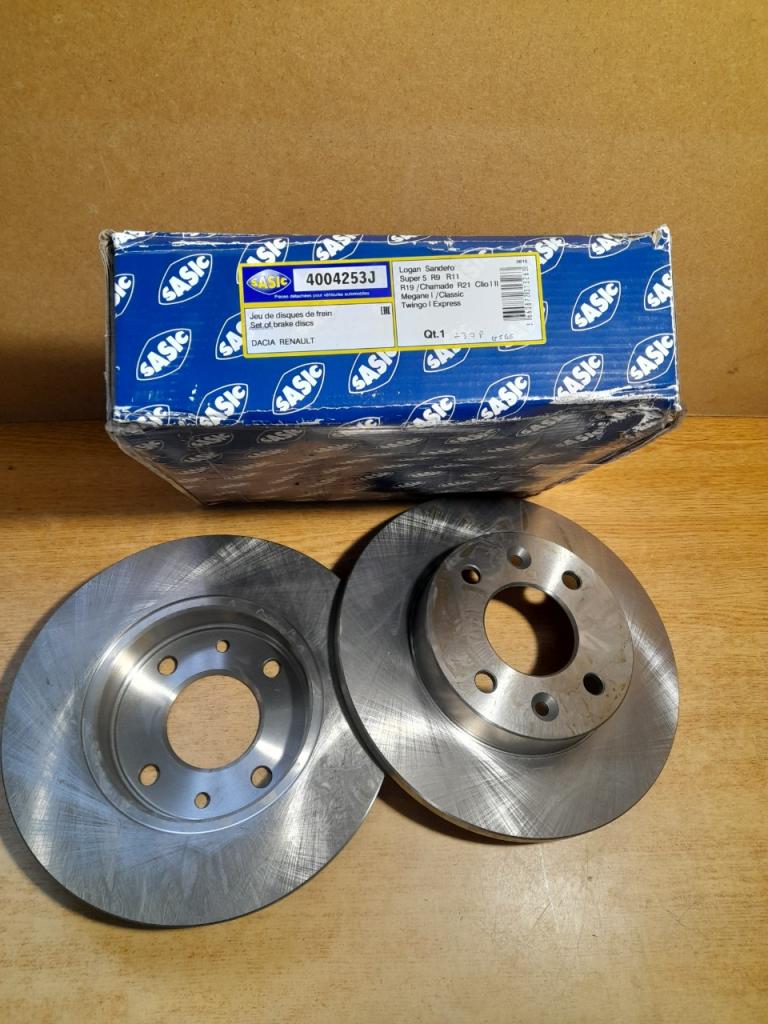 Disques de frein avant Renault super 5 R11 R9 R21 LesAnciennes.com