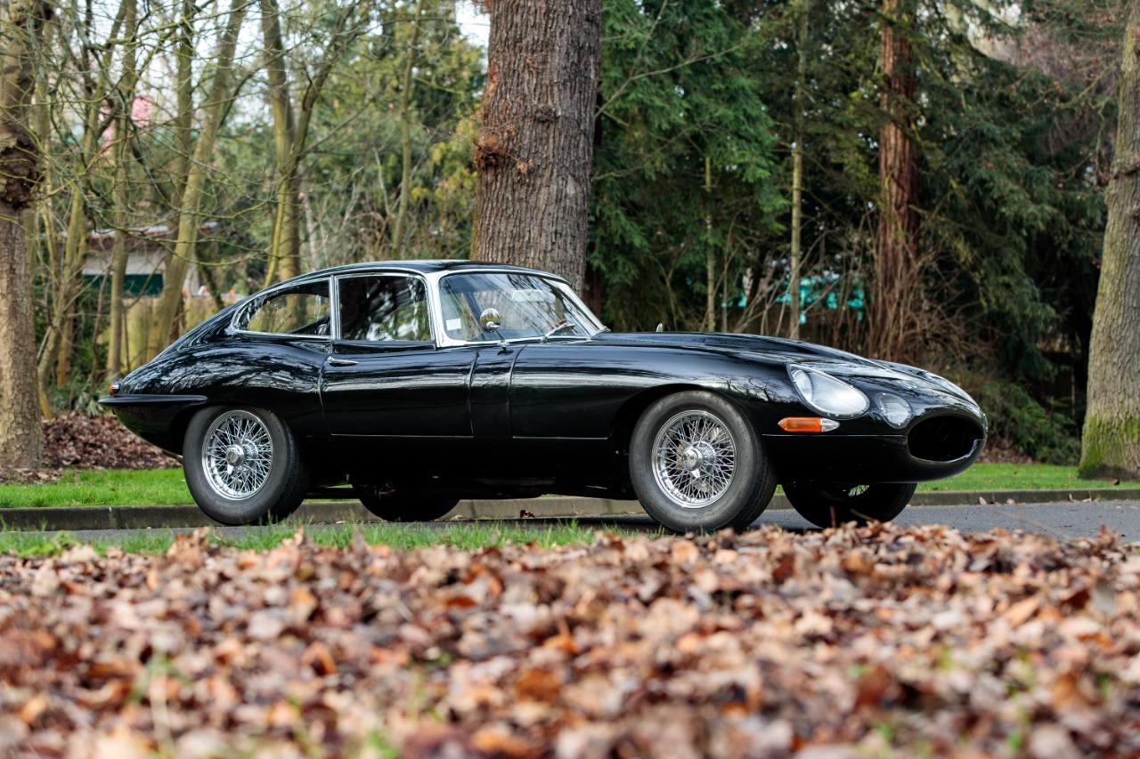 JAGUAR Type E Série 1 4.2L Coupé - 1966 LesAnciennes.com
