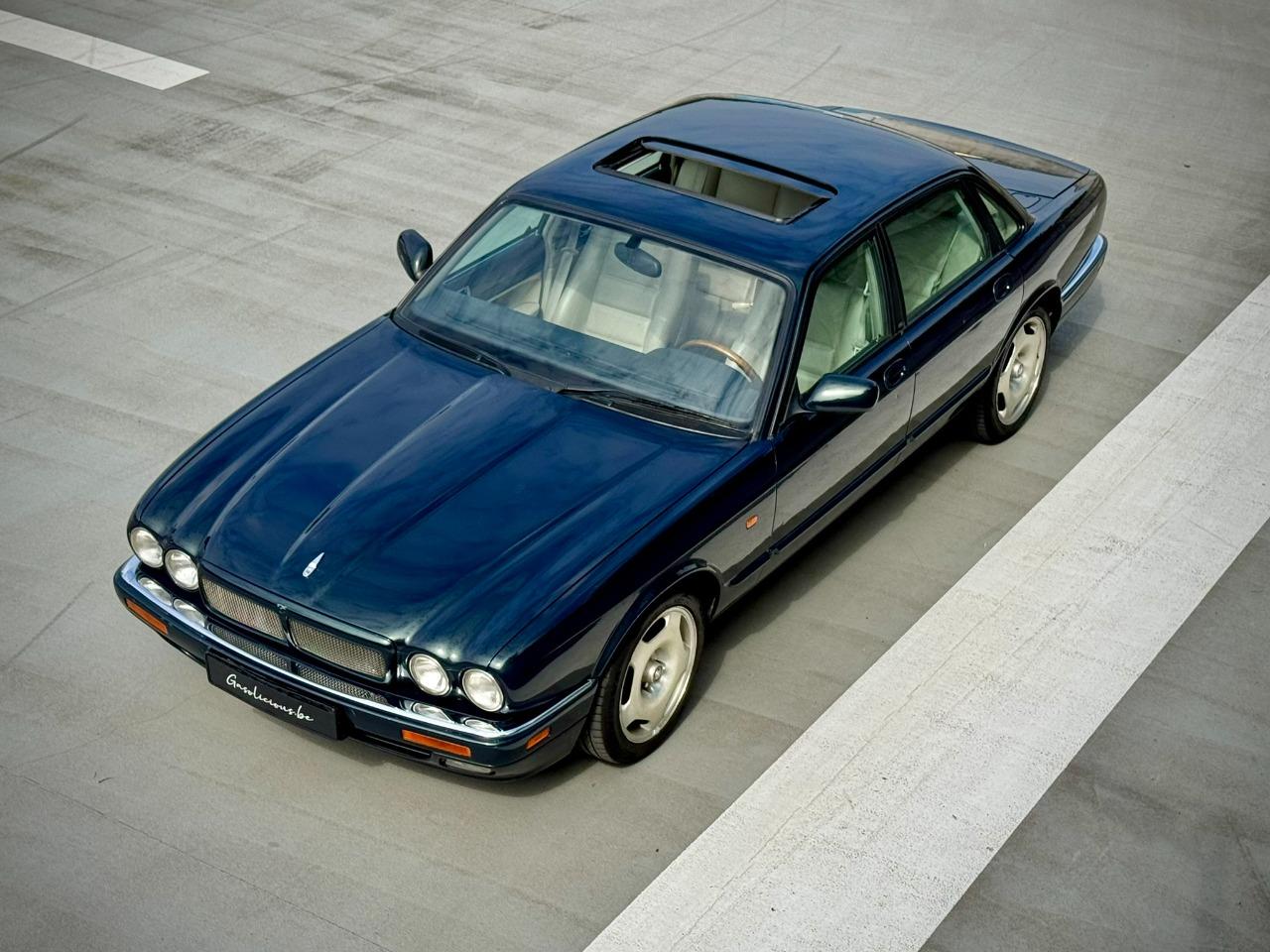 JAGUAR XJR 6 cylindres - 30 ans - 1996 LesAnciennes.com