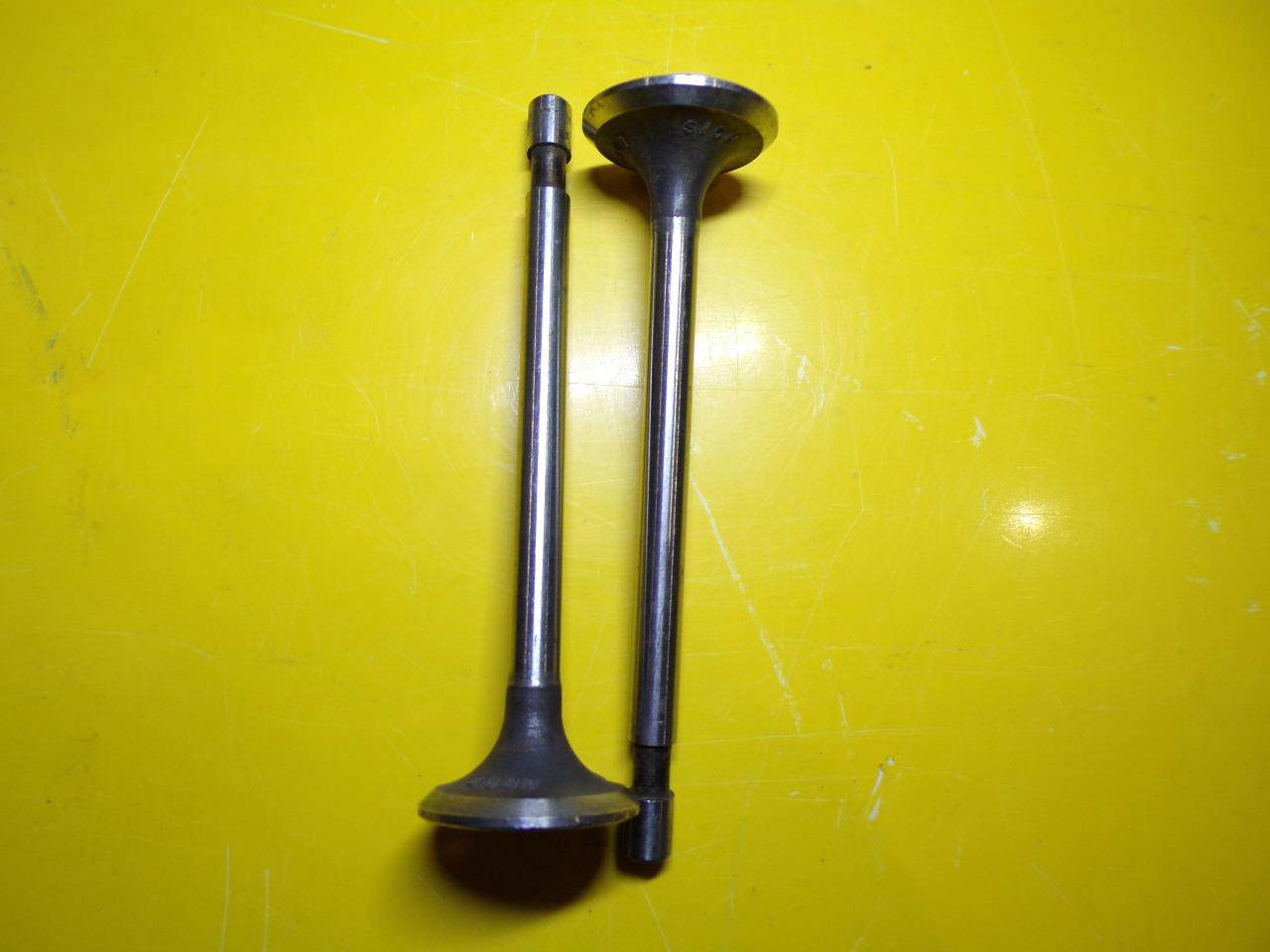 Soupapes diamètre 32,4 mm LesAnciennes.com