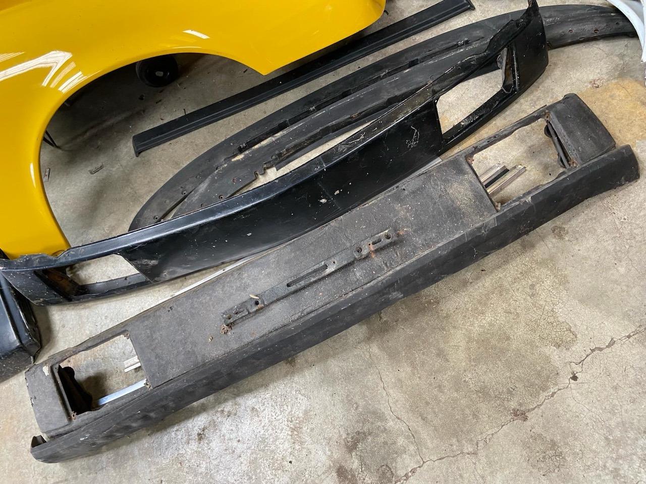 PORSCHE 914 PIÈCES DE CARROSSERIE LesAnciennes.com