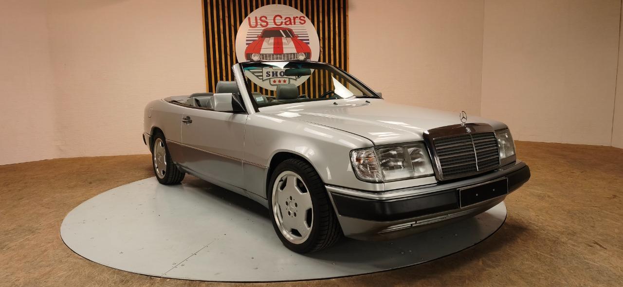 MERCEDES 320 CE Cabriolet - 1993 LesAnciennes.com