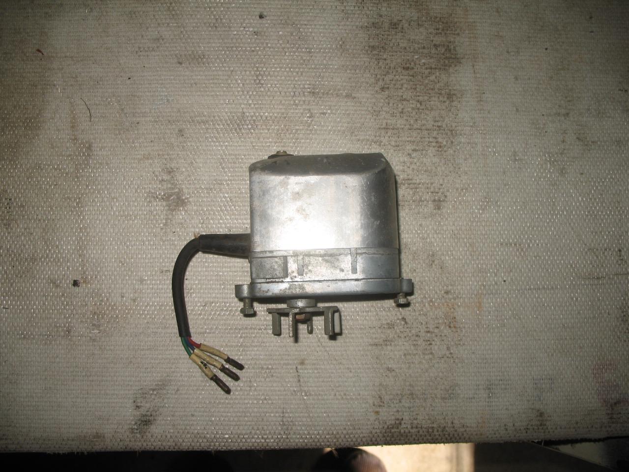 Moteur essuie glace PEUGEOT 404 LesAnciennes.com