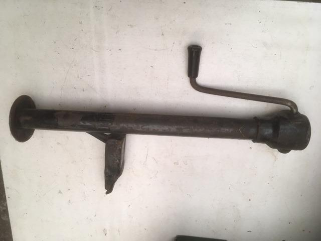 Cric VOLVO Amazon LesAnciennes.com