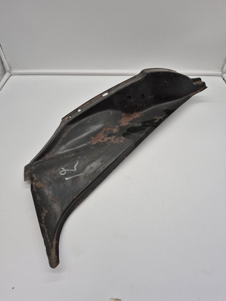 Pied de porte ARD PEUGEOT 204 304 LesAnciennes.com