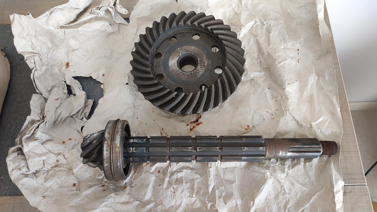 Couple conique complet 8-33 R8 Gordini LesAnciennes.com