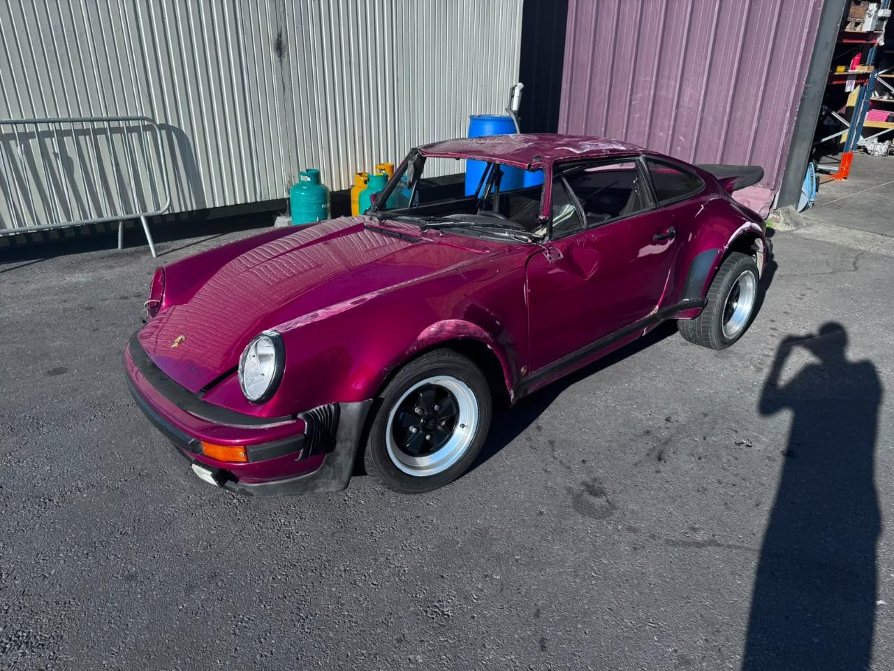 Pièces Porsche 911 2.2 E 1970 - demontage en cours à vendre