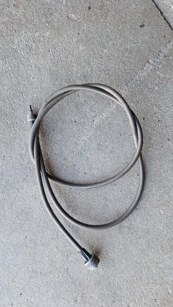 Câble compteur MGB/GT RHD LesAnciennes.com