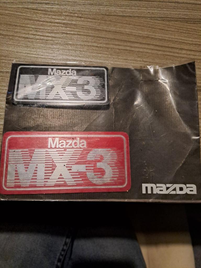 Plaques MAZDA Mx3 LesAnciennes.com