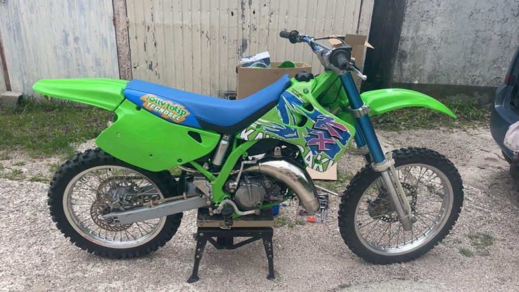 KAWASAKI 125 kx Cross - 1992 LesAnciennes.com