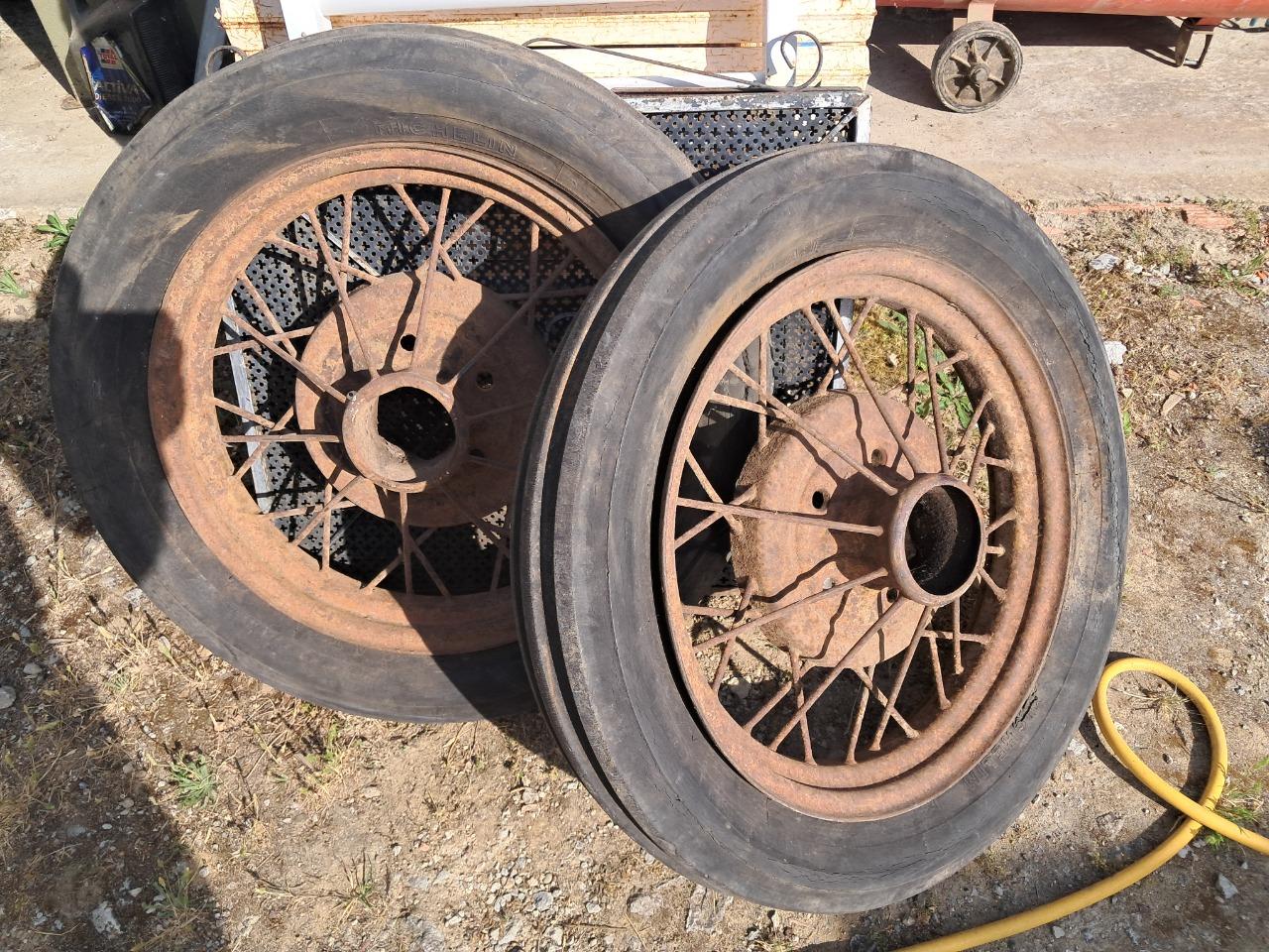 Jantes FORD T LesAnciennes.com