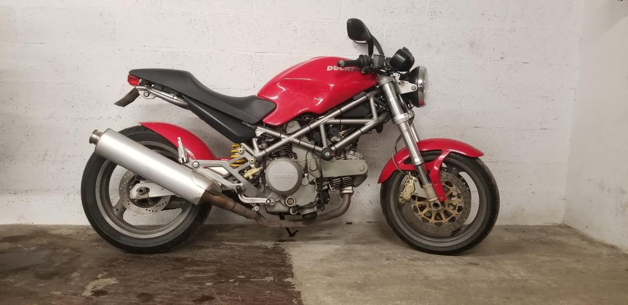DUCATI MONSTER 620 IE - 2004 LesAnciennes.com
